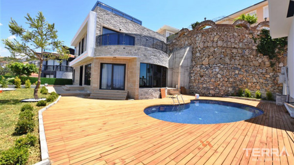 Möblierte 4+1 Privatvilla mit Panoramablick in Alanya Kargıcak