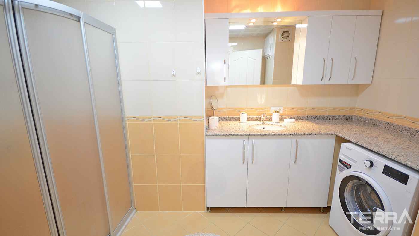 Eye Catching Sea View Flat a Few Steps Away From the Beach in Alanya - 73619