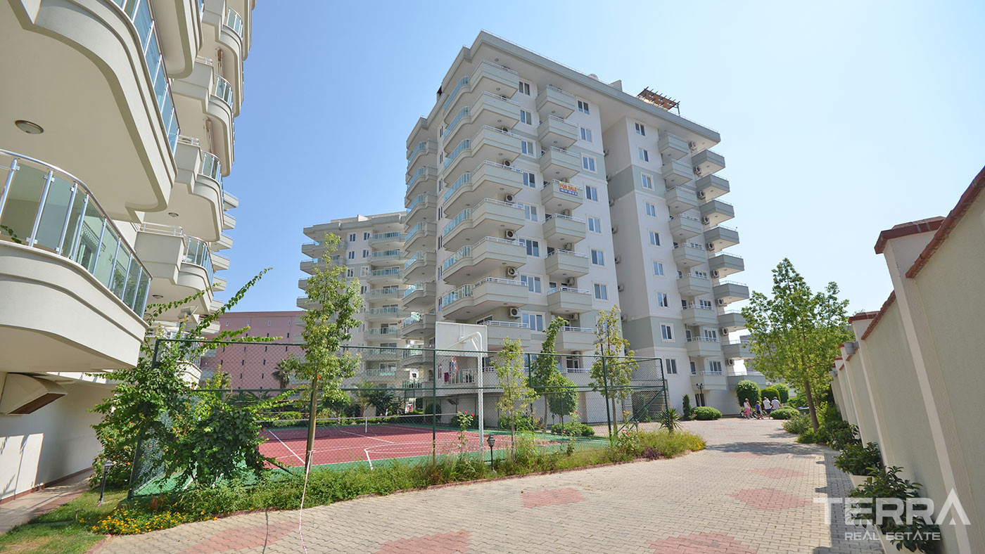 Alanya Flat for Sale in Luxury Complex with Large Pool and Aqua Slides - 74676