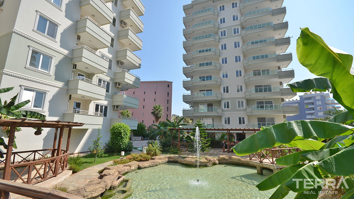 Alanya Flat for Sale in Luxury Complex with Large Pool and Aqua Slides - 74678