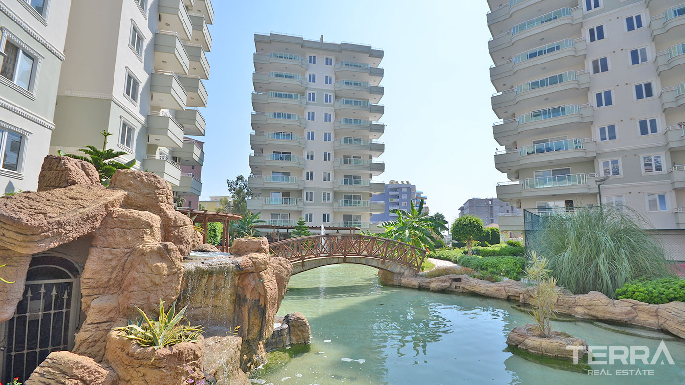 Alanya Flat for Sale in Luxury Complex with Large Pool and Aqua Slides - 74679