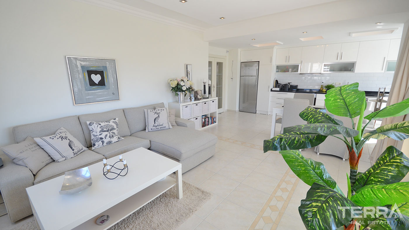 Alanya Flat for Sale in Luxury Complex with Large Pool and Aqua Slides - 74686