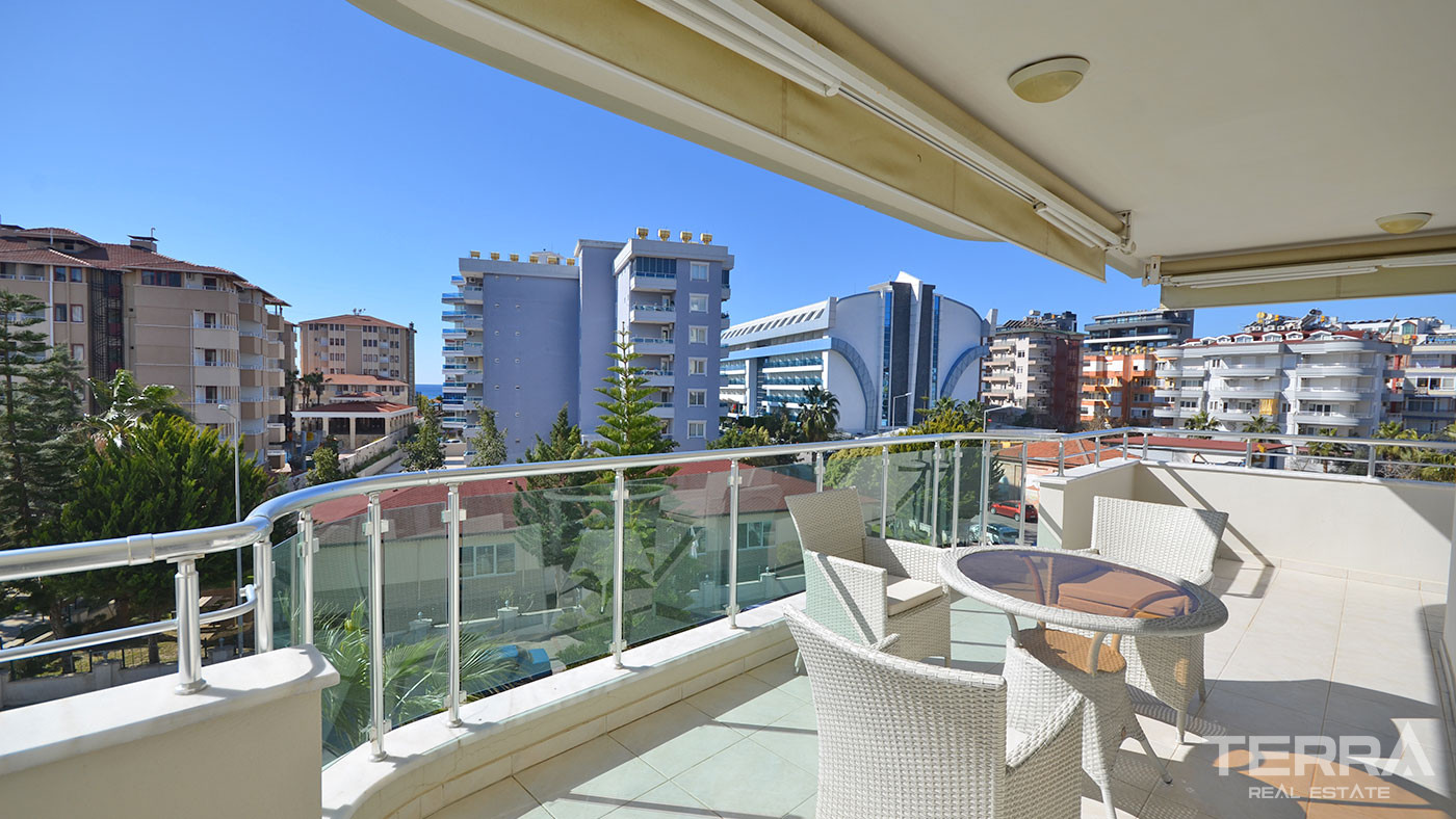 Alanya Flat for Sale in Luxury Complex with Large Pool and Aqua Slides - 74687