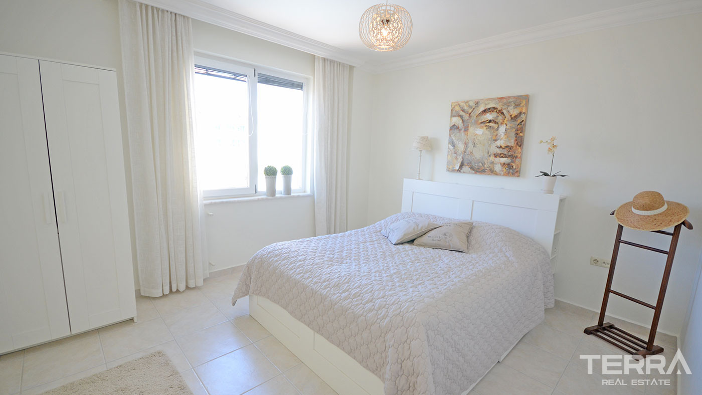 Alanya Flat for Sale in Luxury Complex with Large Pool and Aqua Slides - 74696