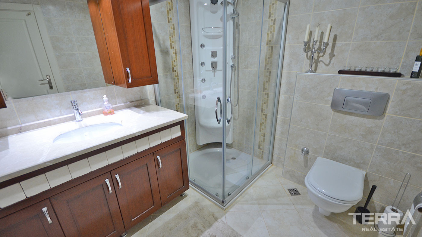 Alanya Flat for Sale in Luxury Complex with Large Pool and Aqua Slides - 74698