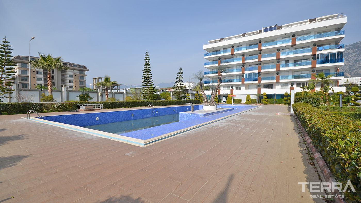 Alanya's Furnished Duplex Apartment with Sea View Close to Beach - 75051