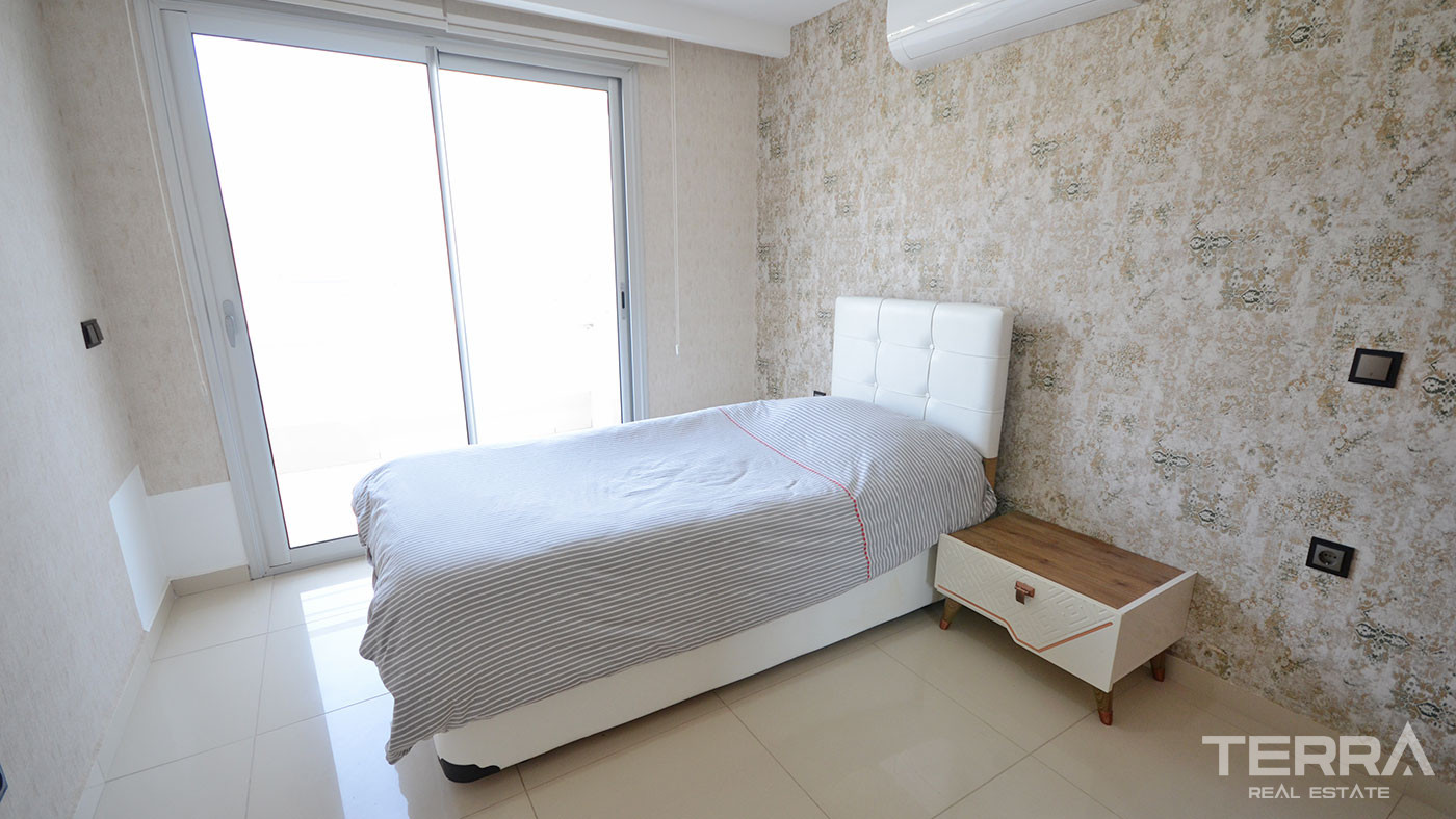Alanya's Furnished Duplex Apartment with Sea View Close to Beach - 75061