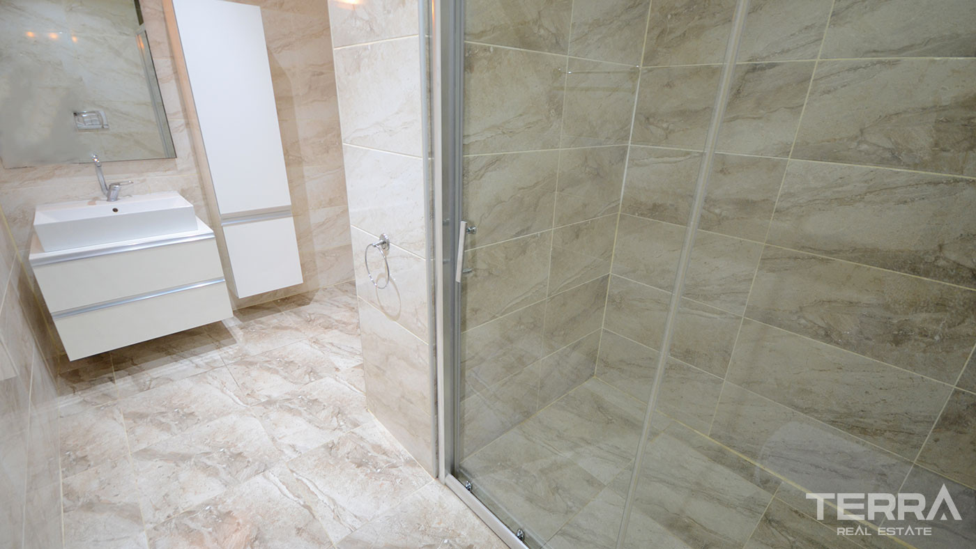 Alanya's Furnished Duplex Apartment with Sea View Close to Beach - 75065