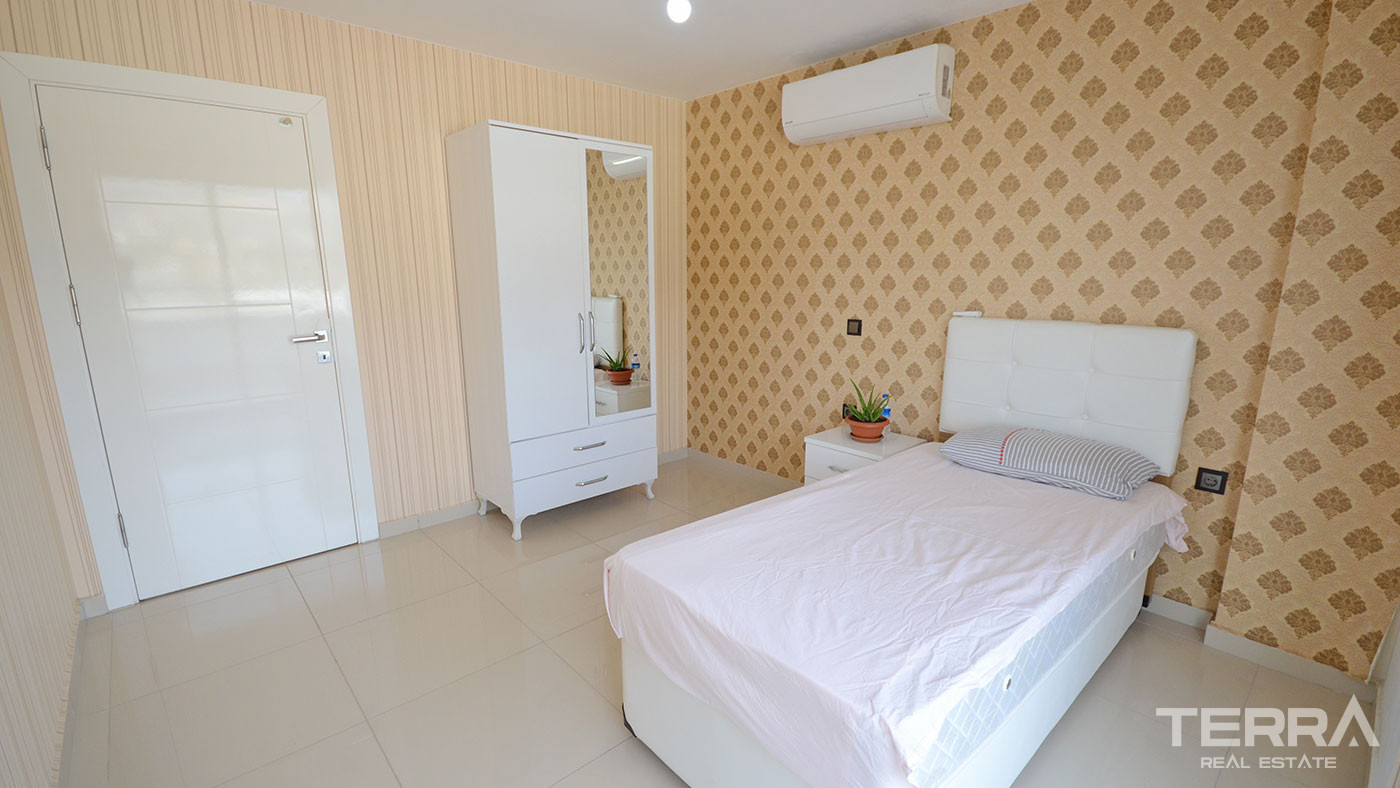 Alanya's Furnished Duplex Apartment with Sea View Close to Beach - 75067