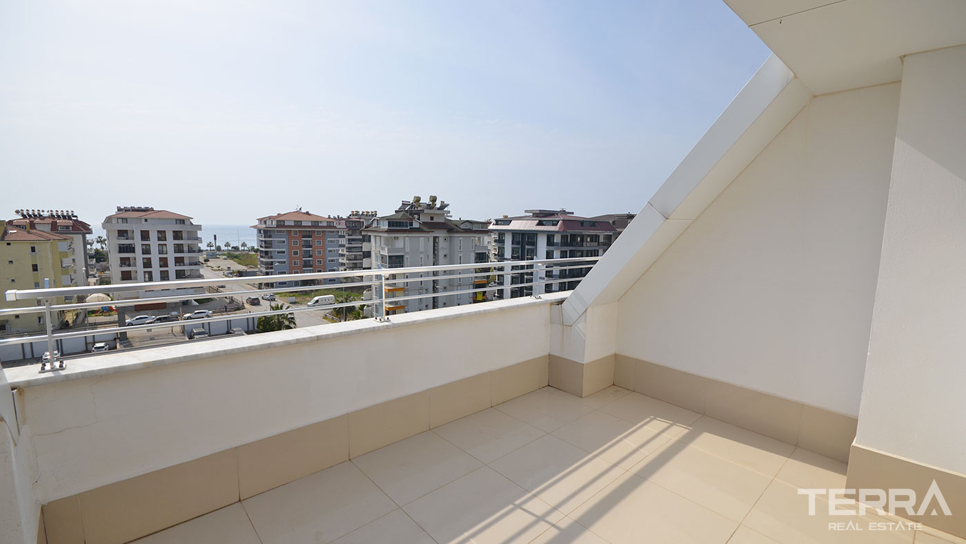 Alanya's Furnished Duplex Apartment with Sea View Close to Beach - 75068