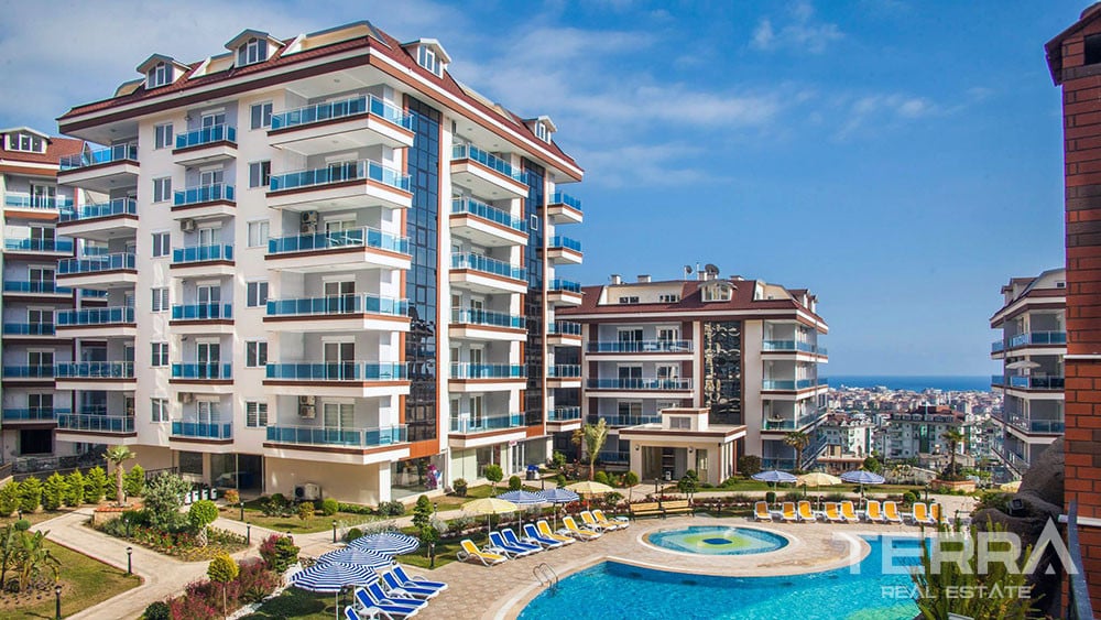 Modernly Designed Sea View Alanya Apartment in Another World Complex