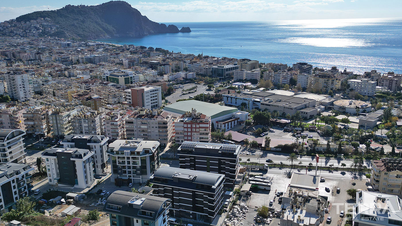 Sea View Apartments in the Center of Alanya, 450 m from the Beach - 102145
