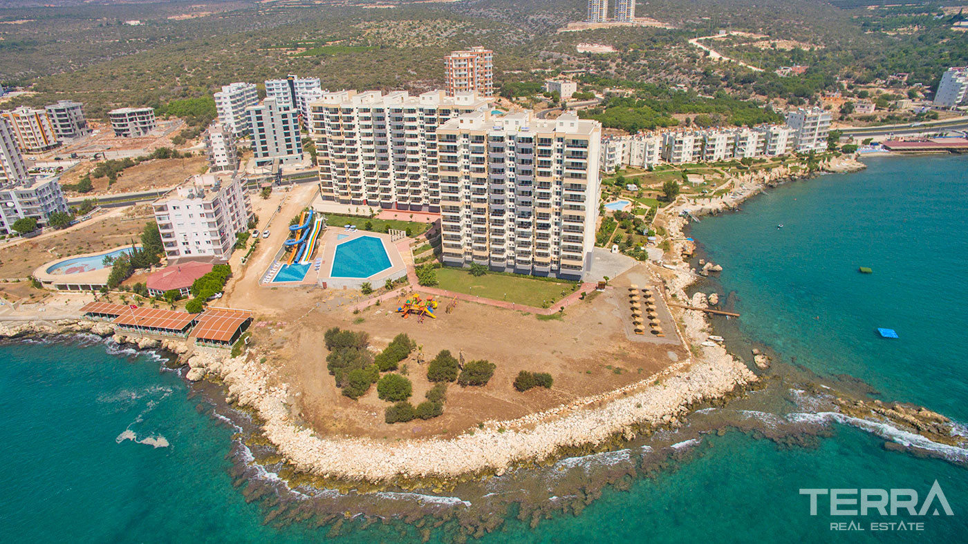 Turnkey Flats by the Sea Equipped with Top Quality Materials in Mersin