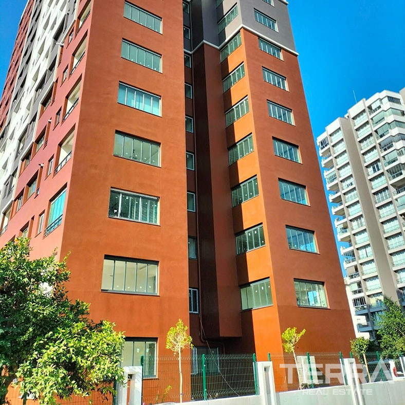 Mersin Flats with Modern Features 1.5 km from the Beach in Yenişehir - 78197