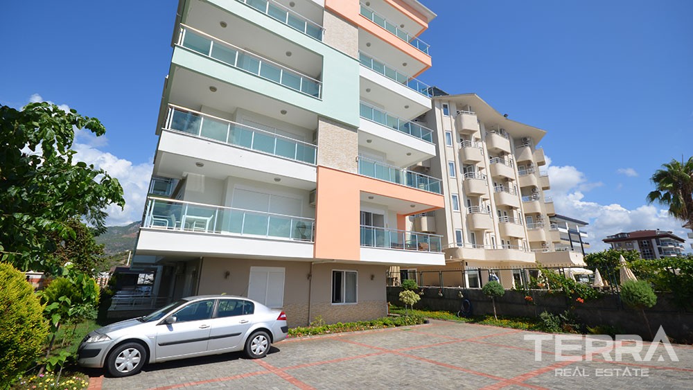1 bedroom apartment at sea front location in Kestel Alanya - 2800