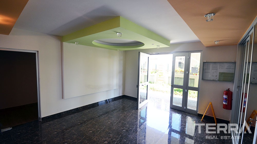 1 bedroom apartment at sea front location in Kestel Alanya - 2802