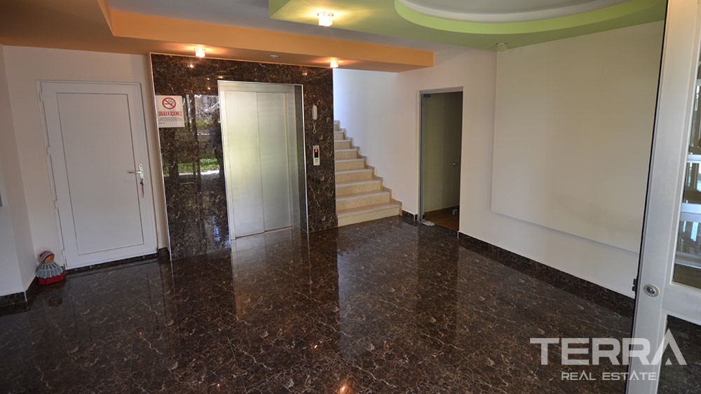 1 bedroom apartment at sea front location in Kestel Alanya - 2803