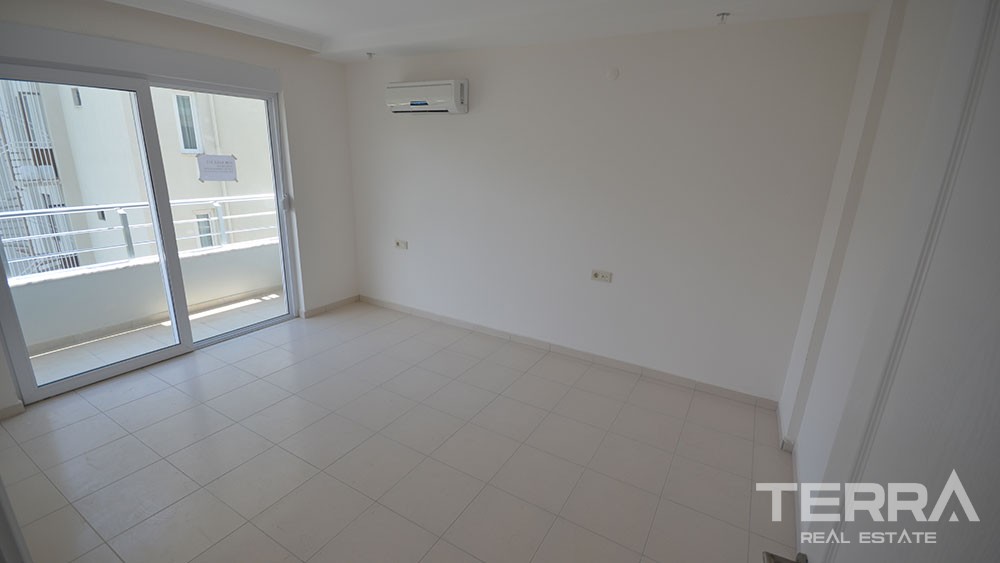 1 bedroom apartment at sea front location in Kestel Alanya - 2819