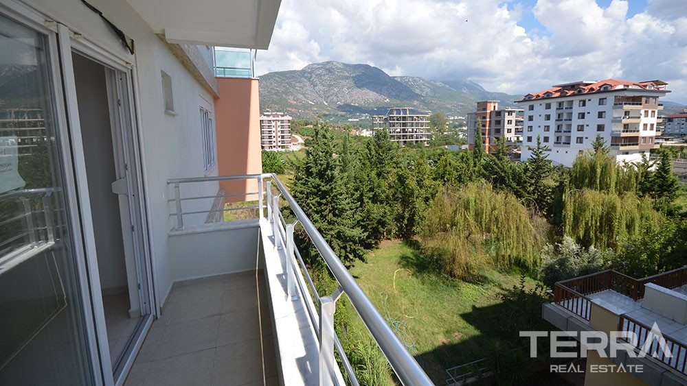 1 bedroom apartment at sea front location in Kestel Alanya - 2824