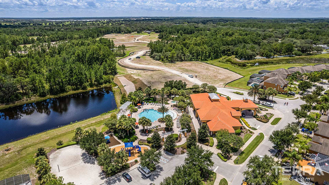 Spacious Vacation Villas Within a Peaceful Community in Orlando