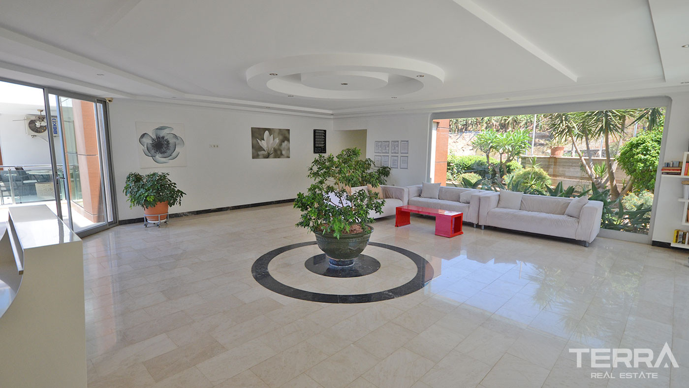 2+1 Aramis Terrace Apartment in Cikcilli, Alanya with Spacious Terrace - 80860