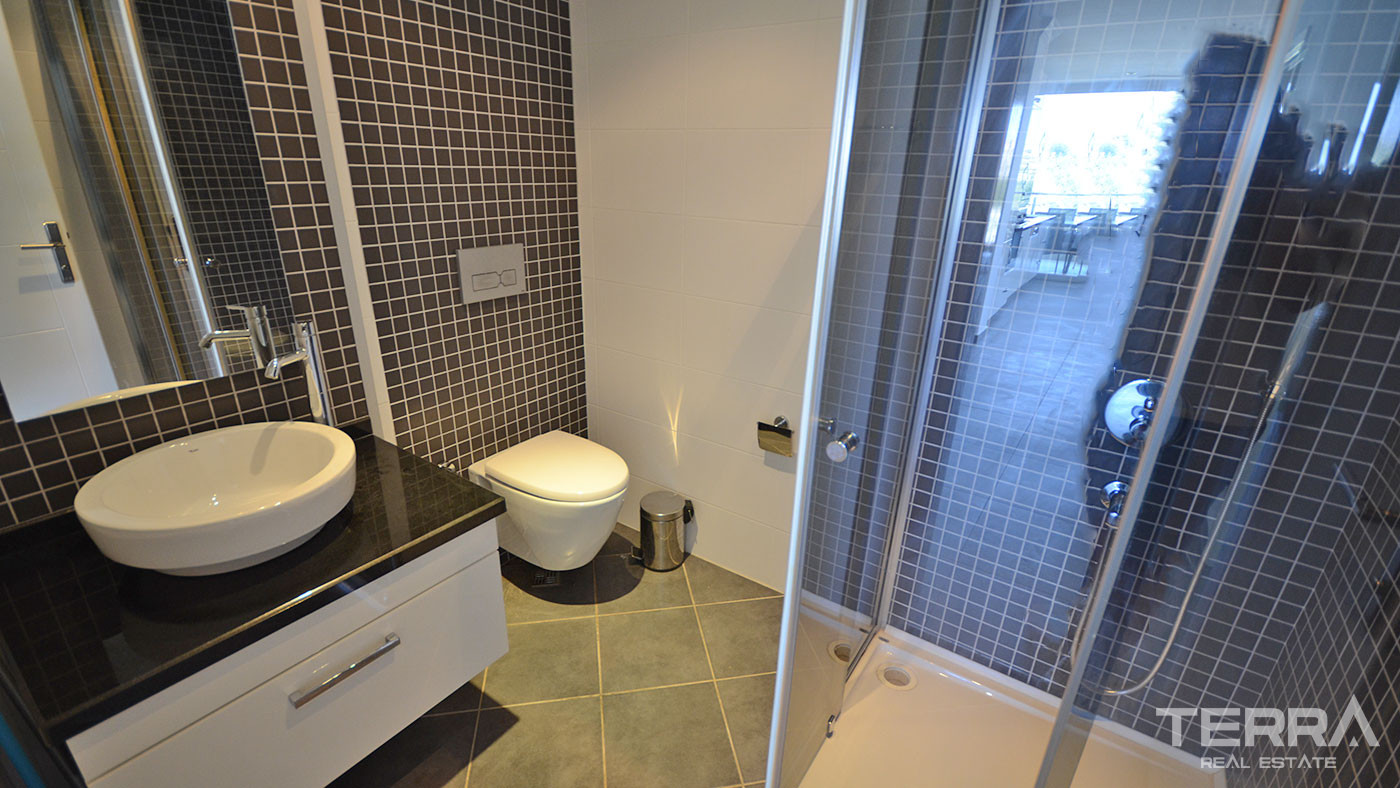 2+1 Aramis Terrace Apartment in Cikcilli, Alanya with Spacious Terrace - 80865