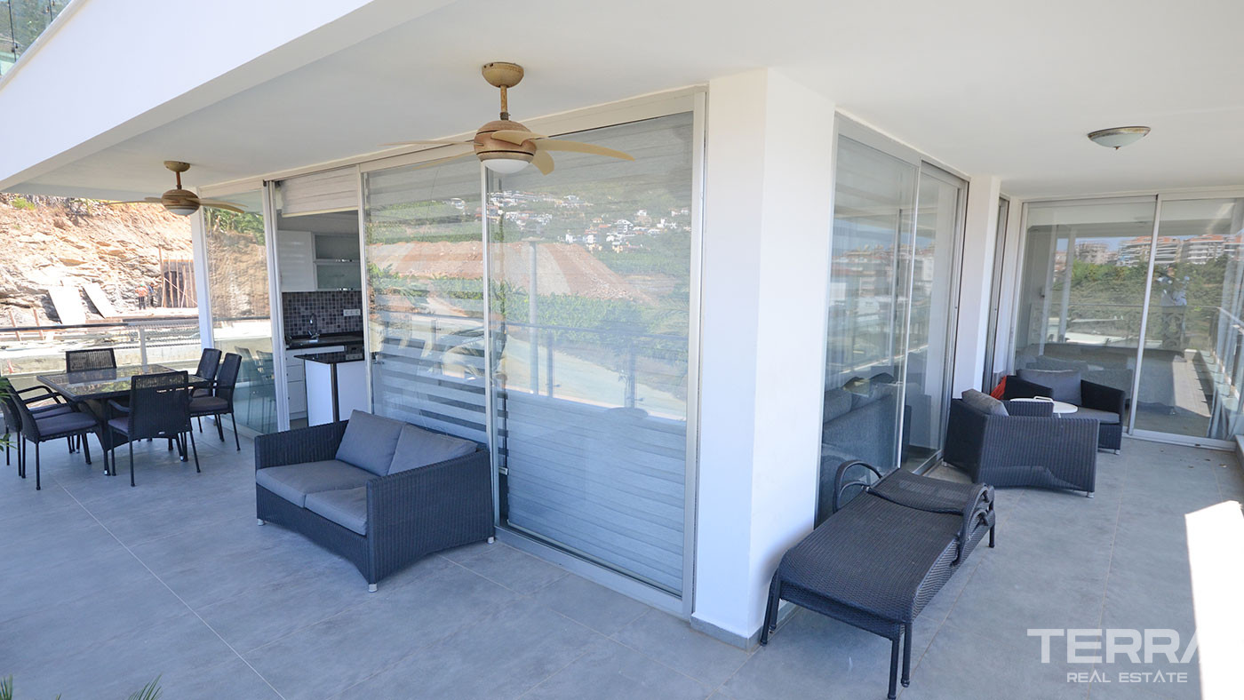 2+1 Aramis Terrace Apartment in Cikcilli, Alanya with Spacious Terrace - 80867