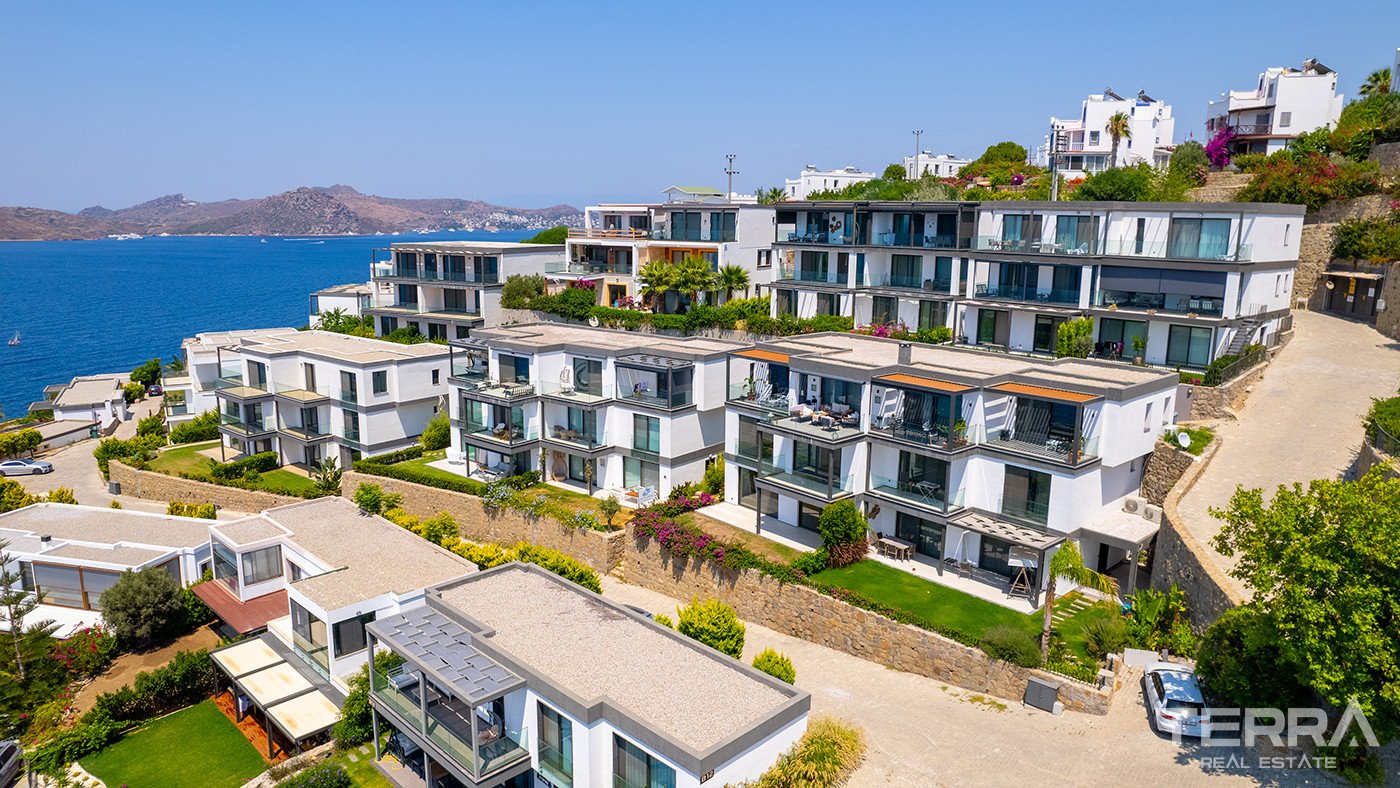 Privileged Complex with Seafront Apartments in Bodrum, Yalıkavak