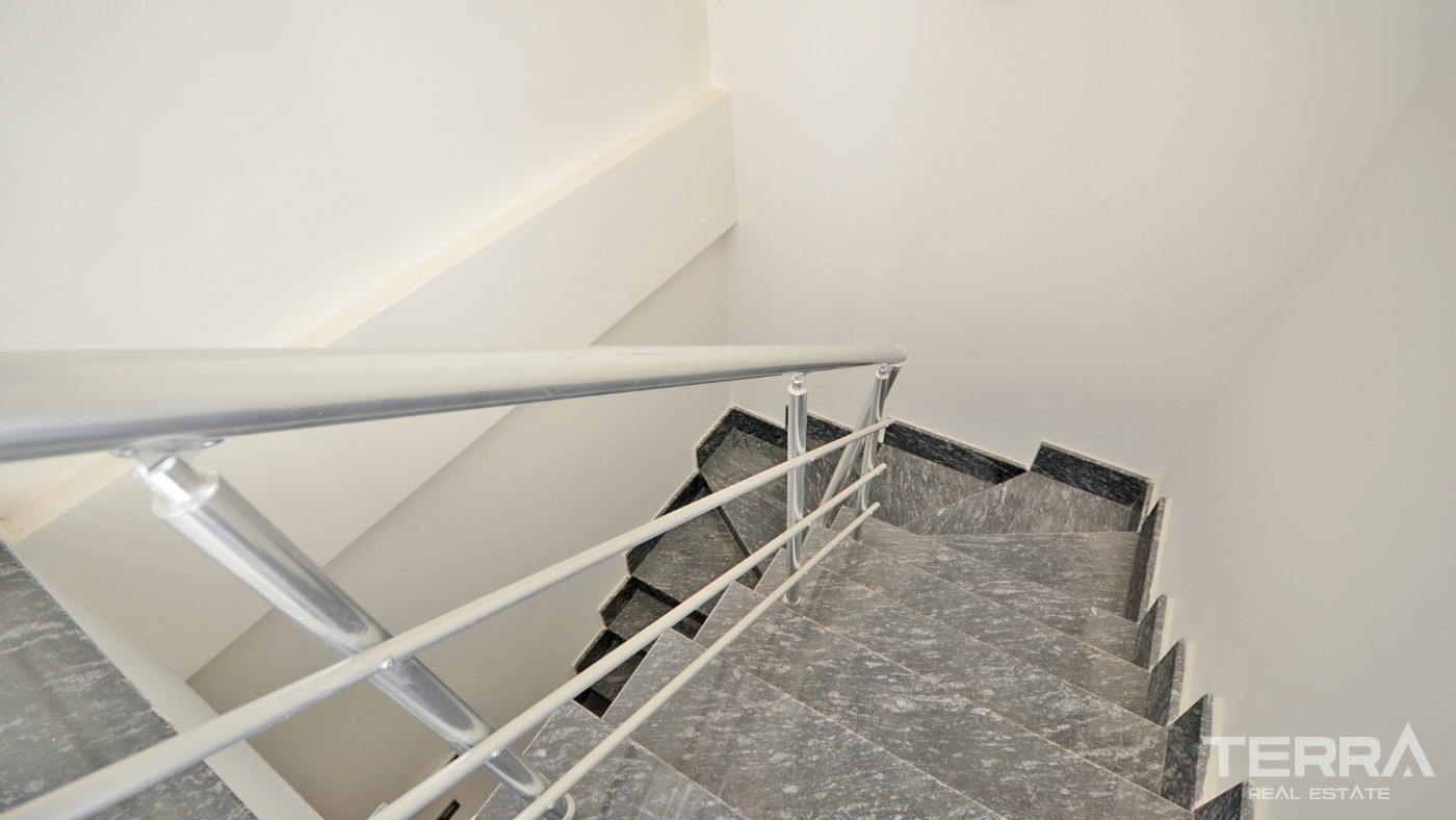 Resale Penthouse Apartment in a Promising Area of Avsallar, Alanya - 100946