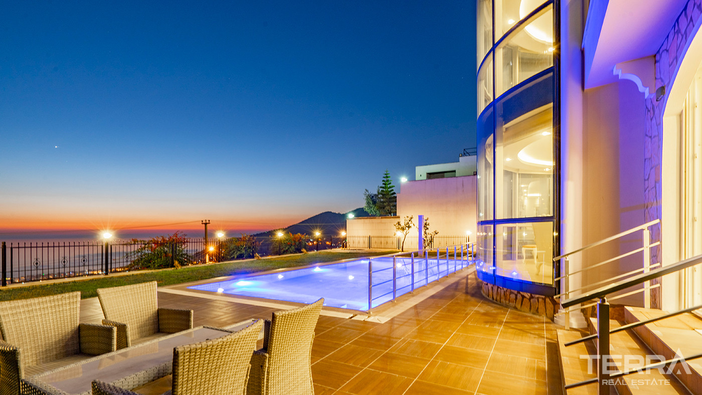 4+2 Furnished Villa with Underfloor Heating and Sea Views in Alanya - 82390