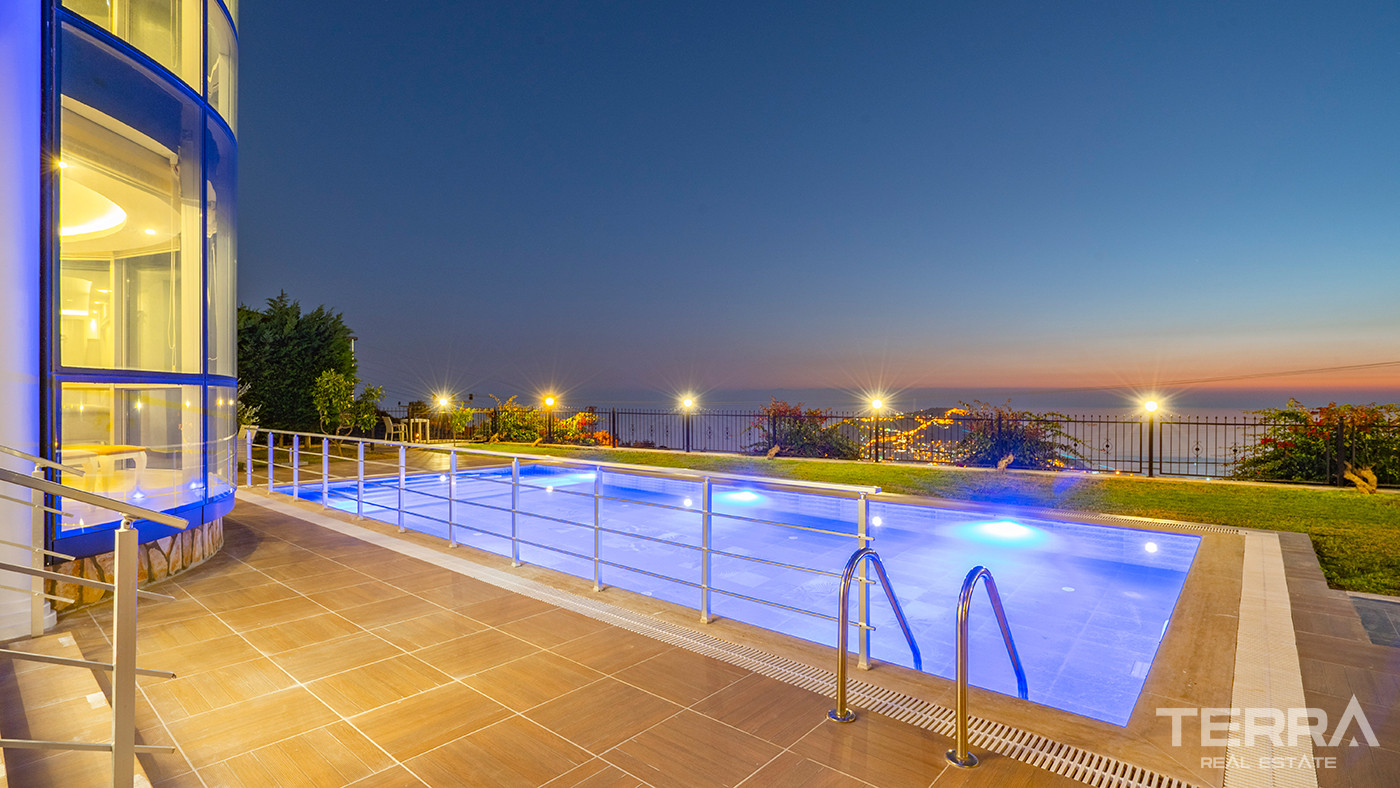 4+2 Furnished Villa with Underfloor Heating and Sea Views in Alanya - 82403