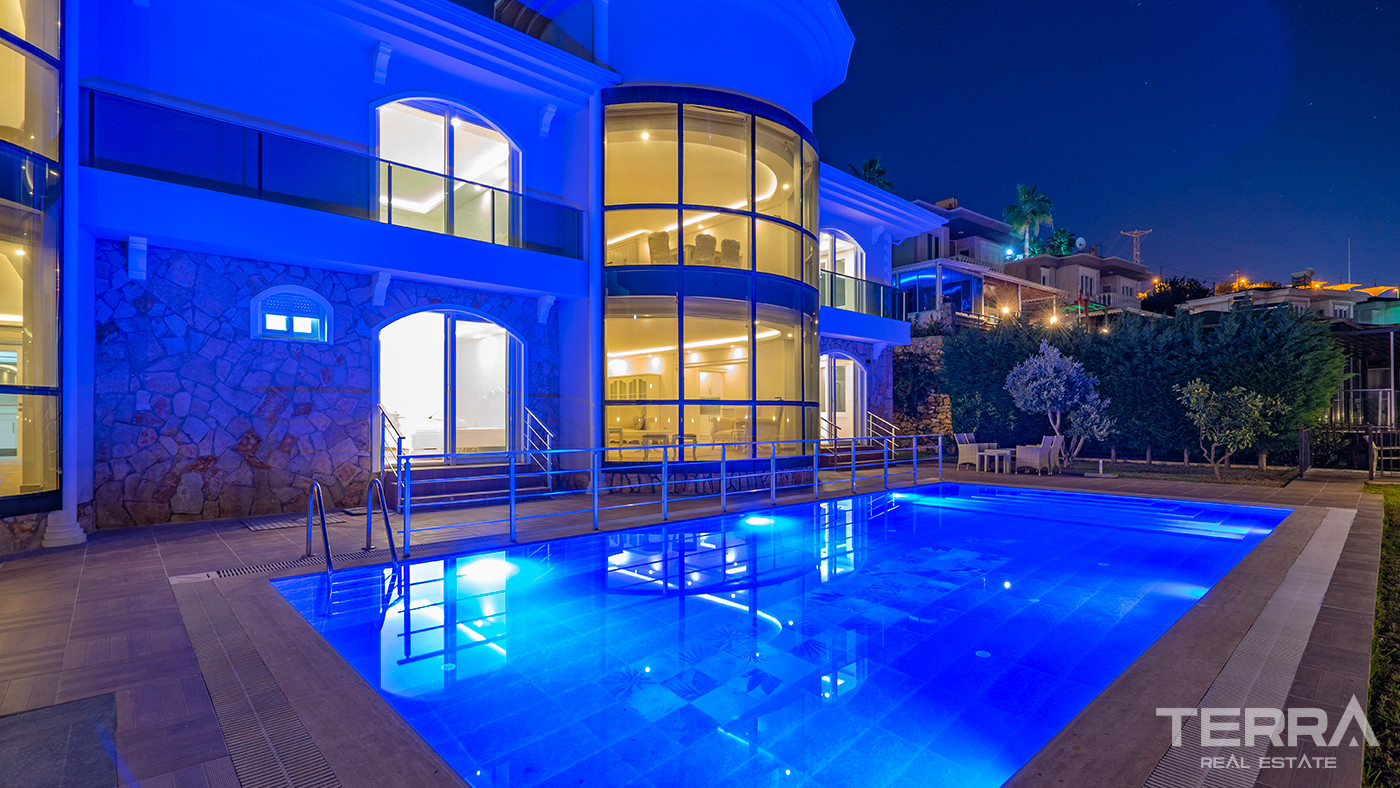 4+2 Furnished Villa with Underfloor Heating and Sea Views in Alanya - 82405