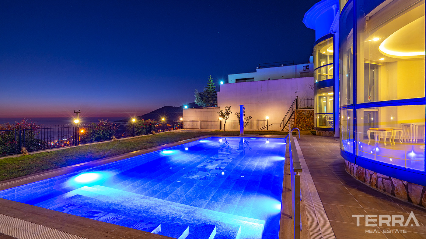 4+2 Furnished Villa with Underfloor Heating and Sea Views in Alanya - 82406