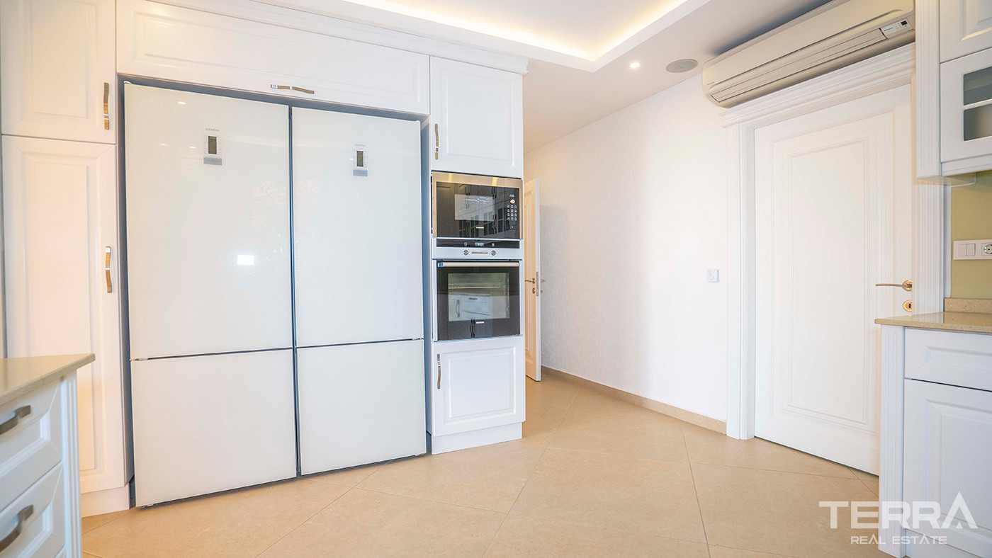 4+2 Furnished Villa with Underfloor Heating and Sea Views in Alanya - 82413