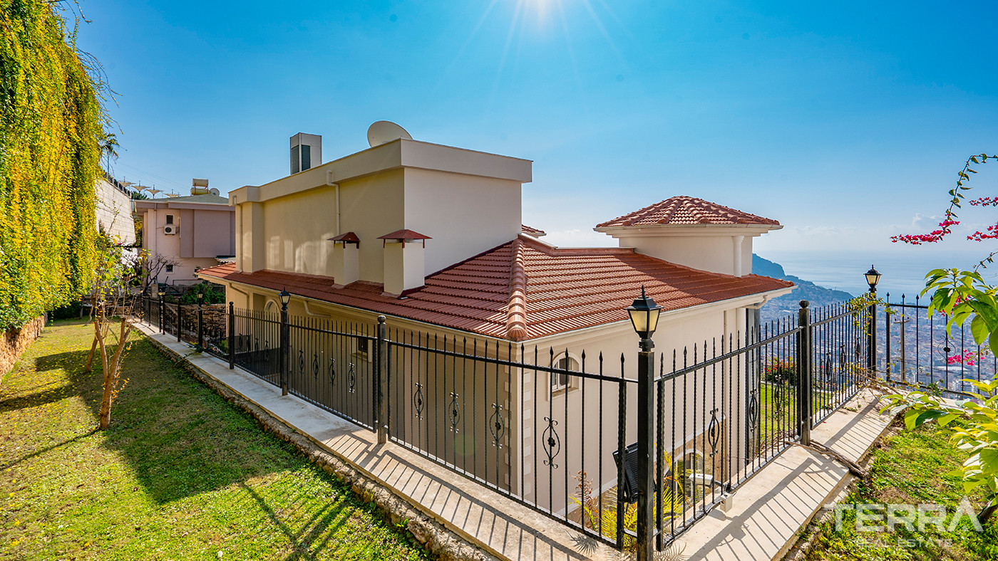 4+2 Furnished Villa with Underfloor Heating and Sea Views in Alanya - 82418