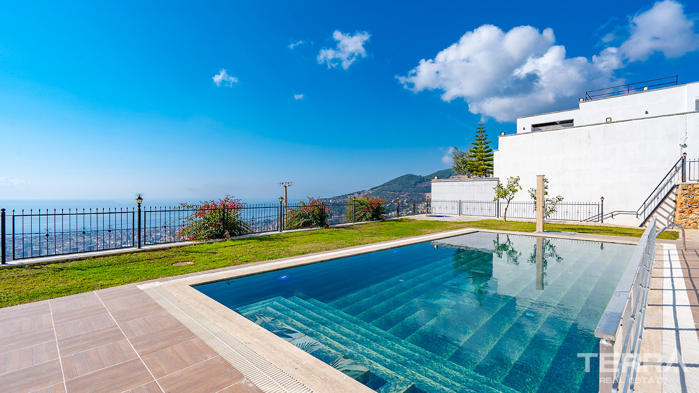 4+2 Furnished Villa with Underfloor Heating and Sea Views in Alanya - 82420