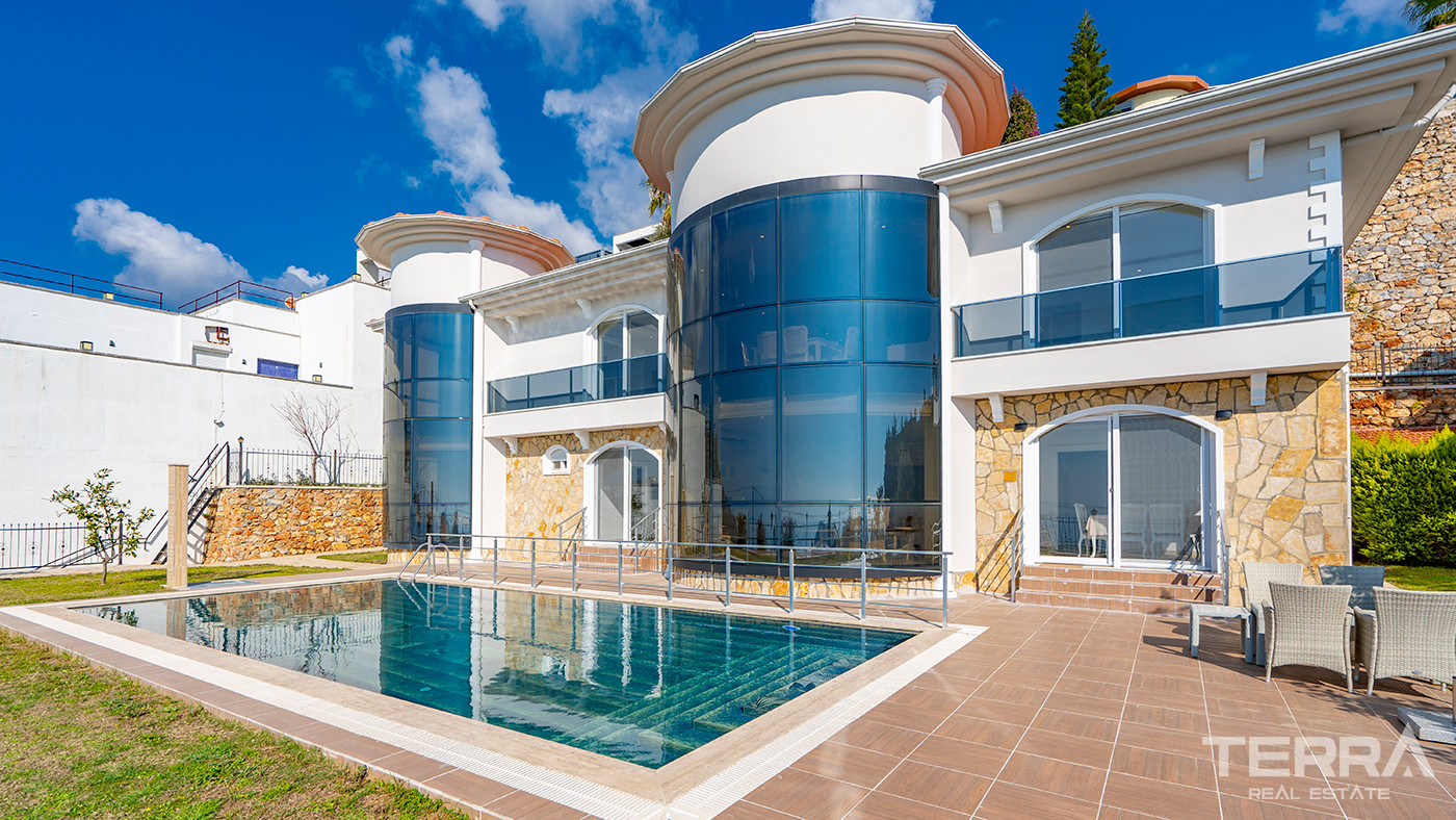 4+2 Furnished Villa with Underfloor Heating and Sea Views in Alanya - 82423