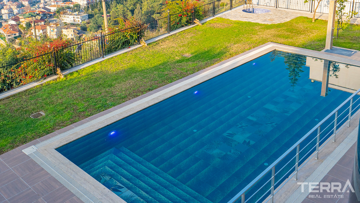 4+2 Furnished Villa with Underfloor Heating and Sea Views in Alanya - 82429