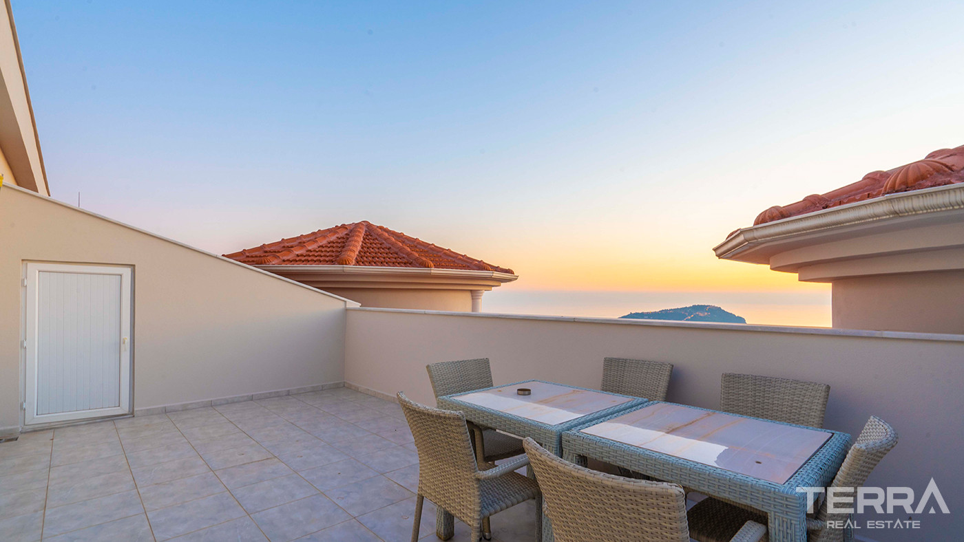 4+2 Furnished Villa with Underfloor Heating and Sea Views in Alanya - 82434