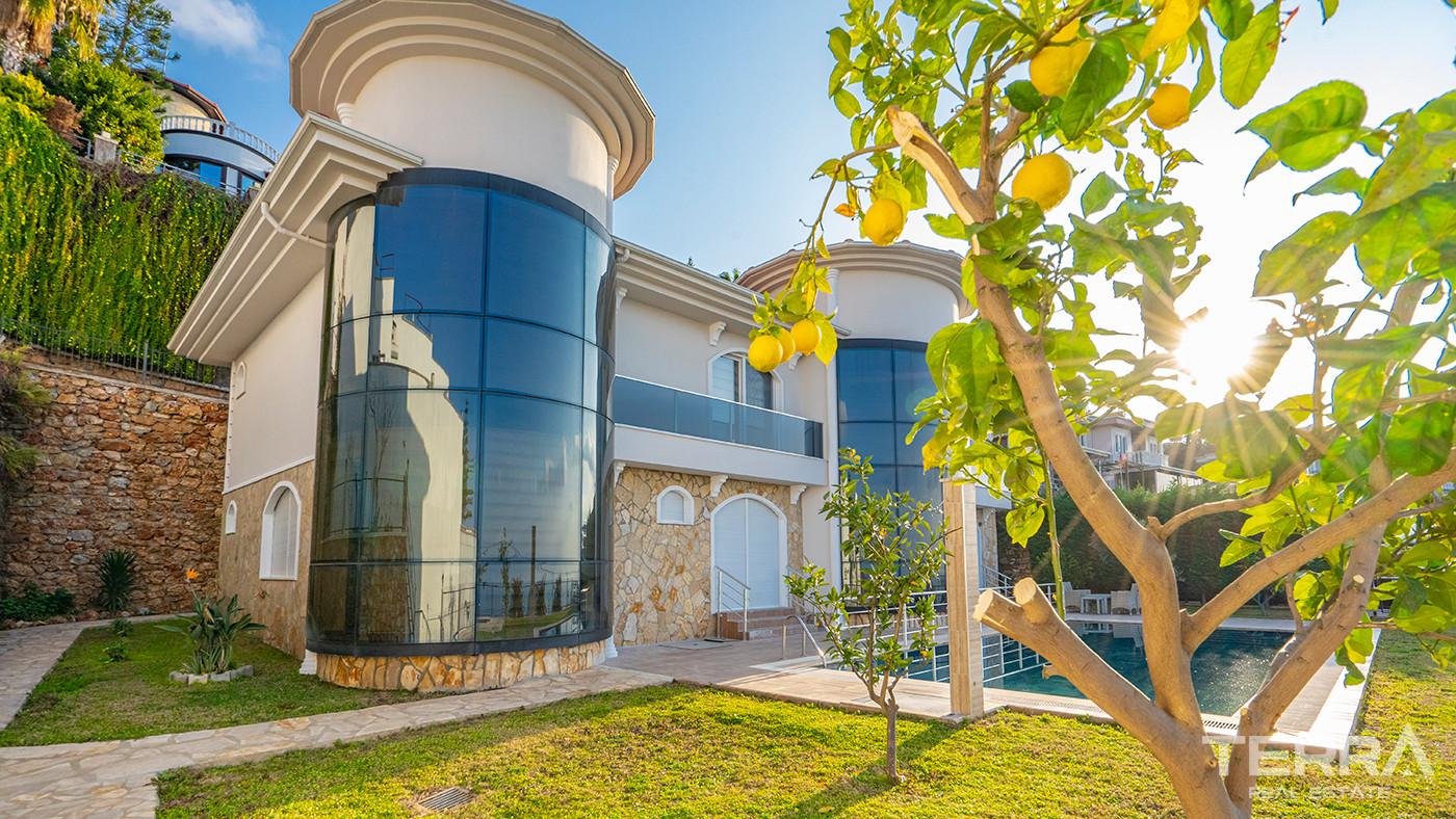 4+2 Furnished Villa with Underfloor Heating and Sea Views in Alanya - 82437