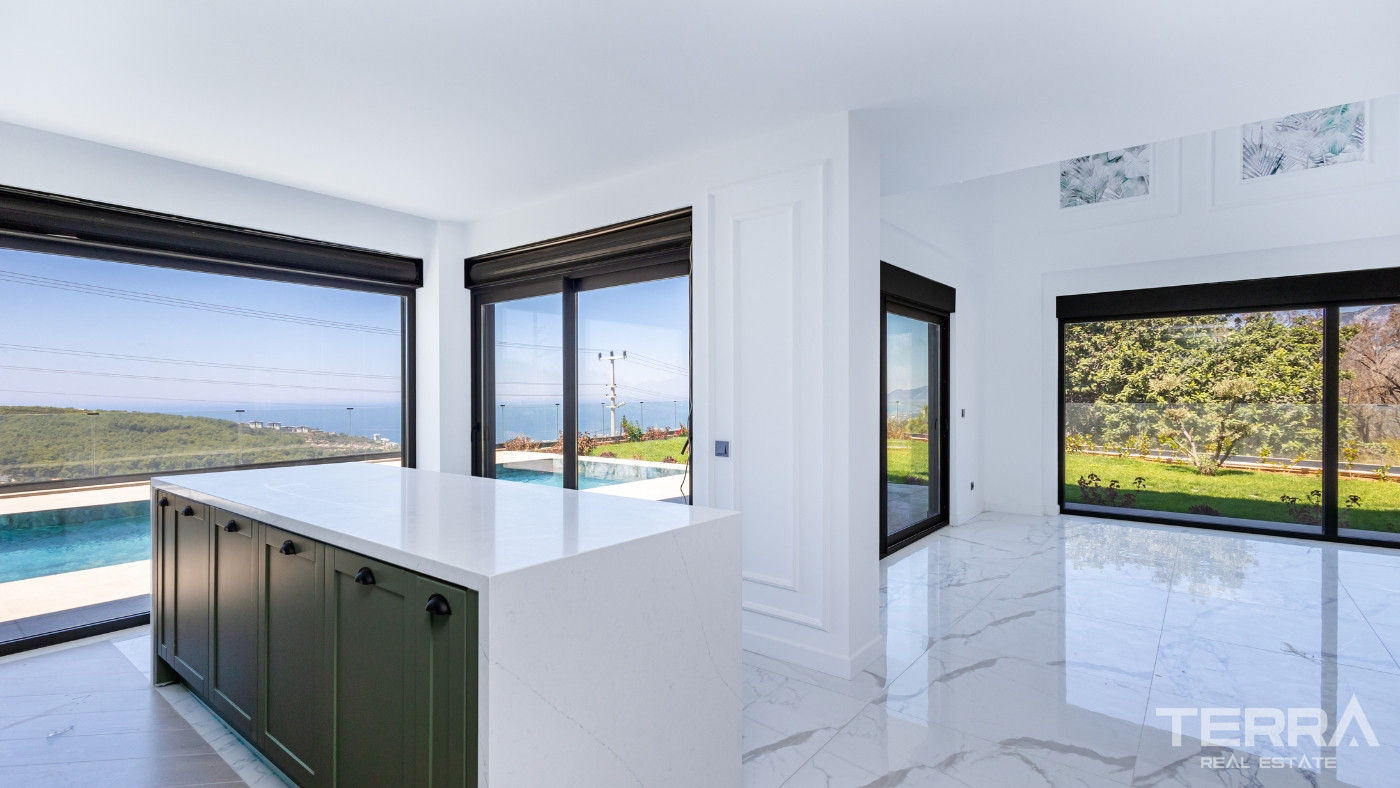 Exclusive 4+1 Detached Villa with Sea View in Kargıcak, Alanya - 100521