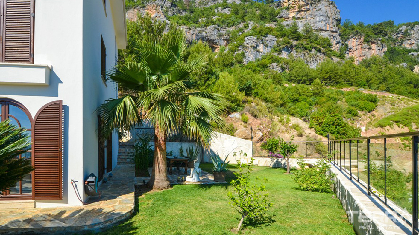 Furnished Sea View Villa in Alanya, Suitable For Citizenship - 82807