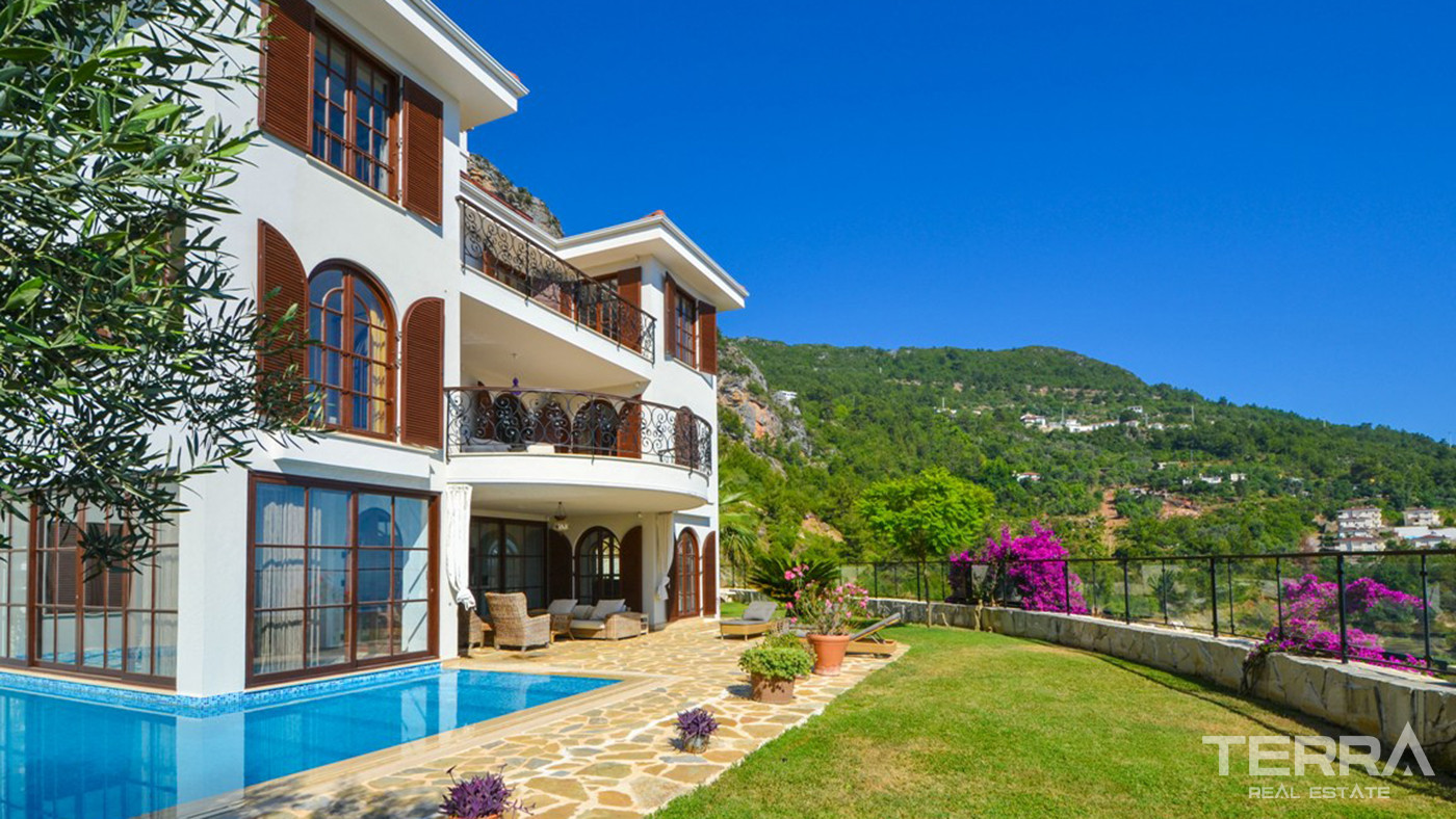 Furnished Sea View Villa in Alanya, Suitable For Citizenship - 82809