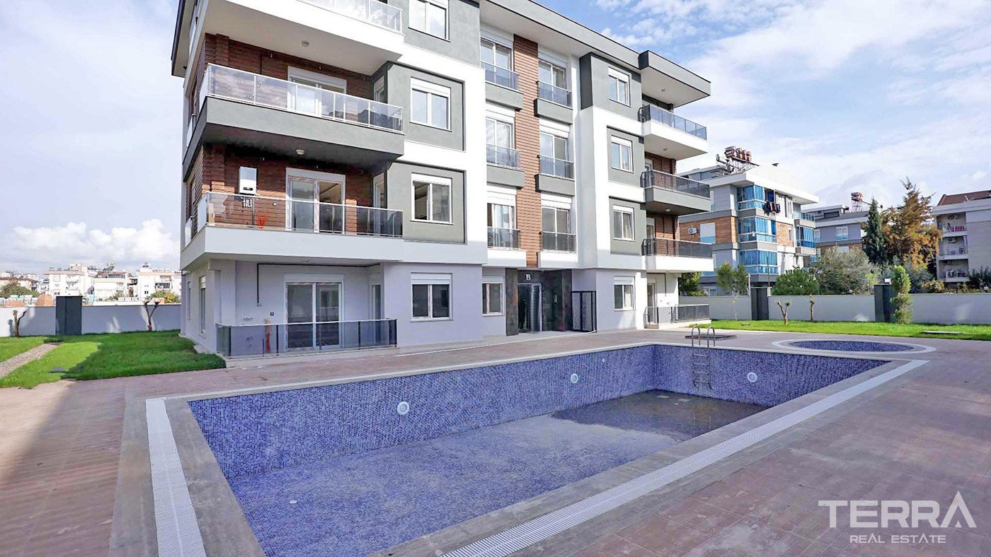 Comfortable Flats Close to Daily Amenities in Kepez, Antalya