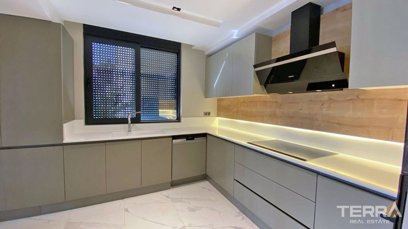 Sophisticated Detached Villa Suitable for Citizenship in Antalya, Lara - 85795