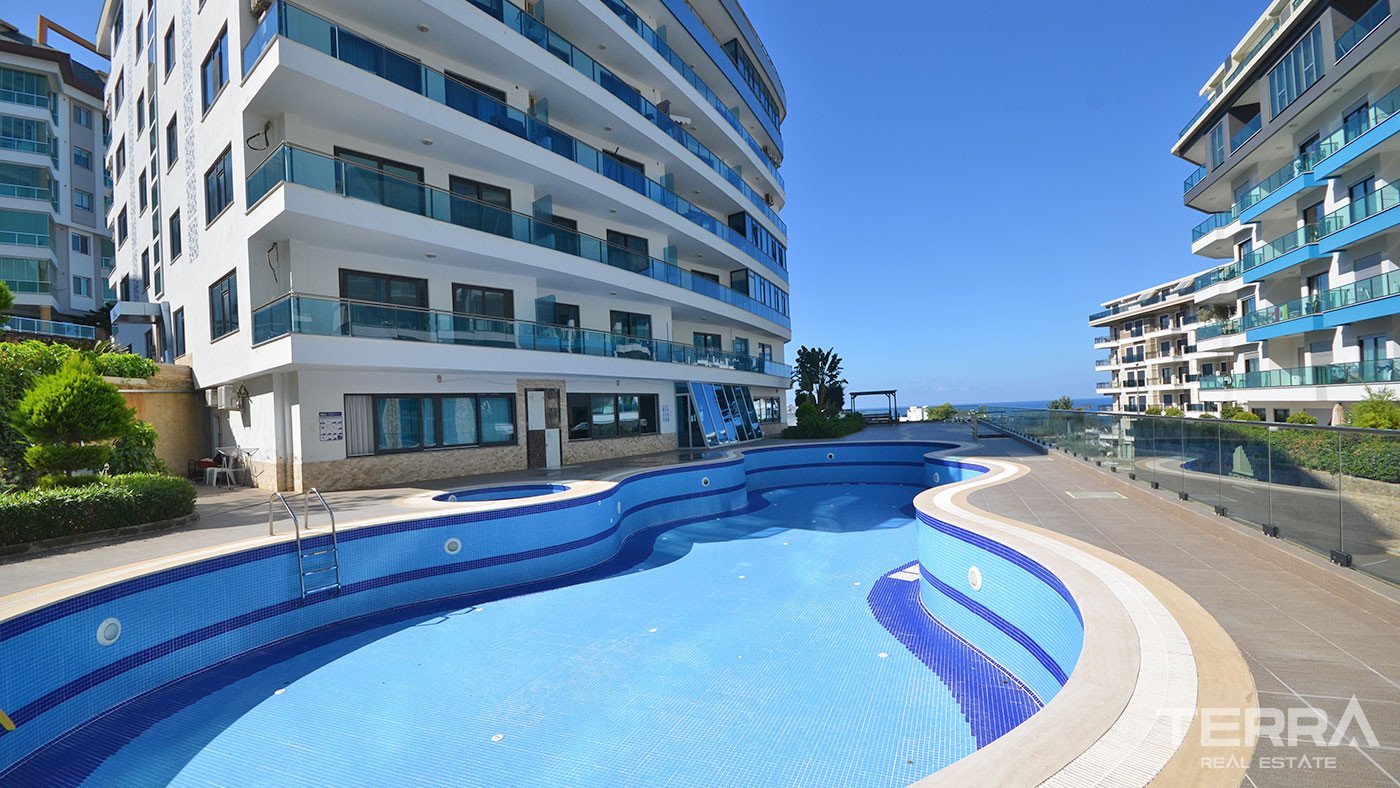 Cozy and Fully Furnished Resale Apartment in Alanya with a Sea View