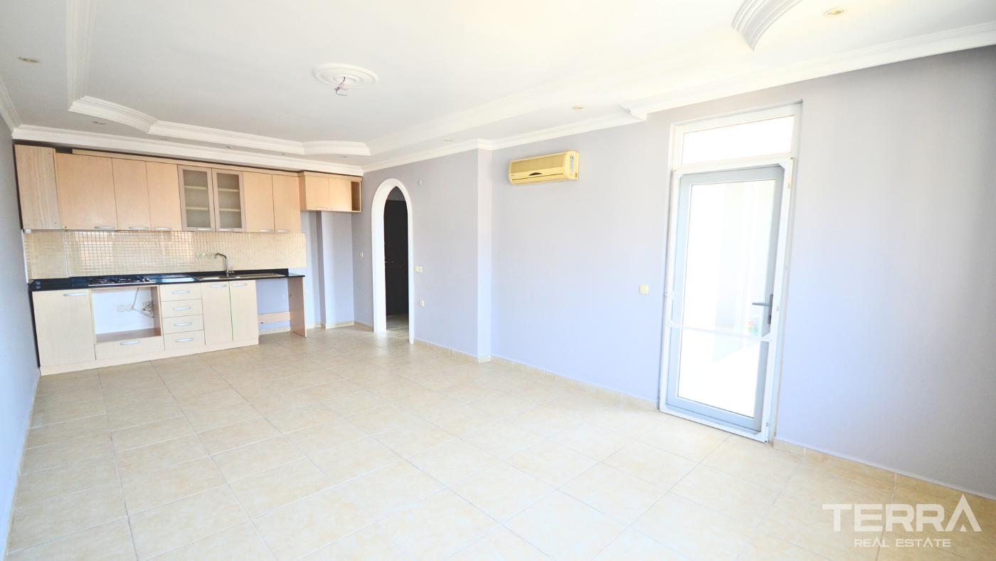 Chic Resale Three-Bedroom Duplex Flat in Lemon Garden, Cikcilli - 101776