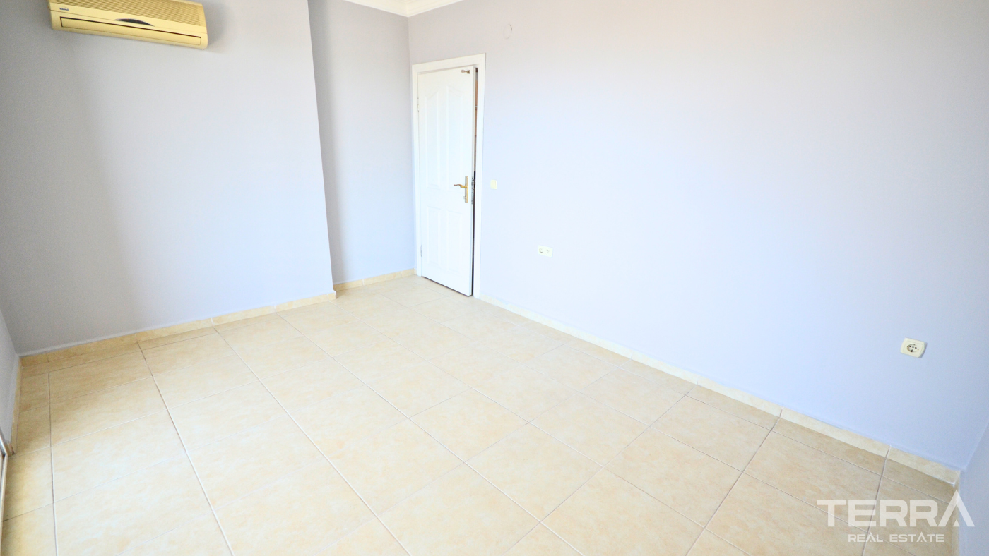 Chic Resale Three-Bedroom Duplex Flat in Lemon Garden, Cikcilli - 101779
