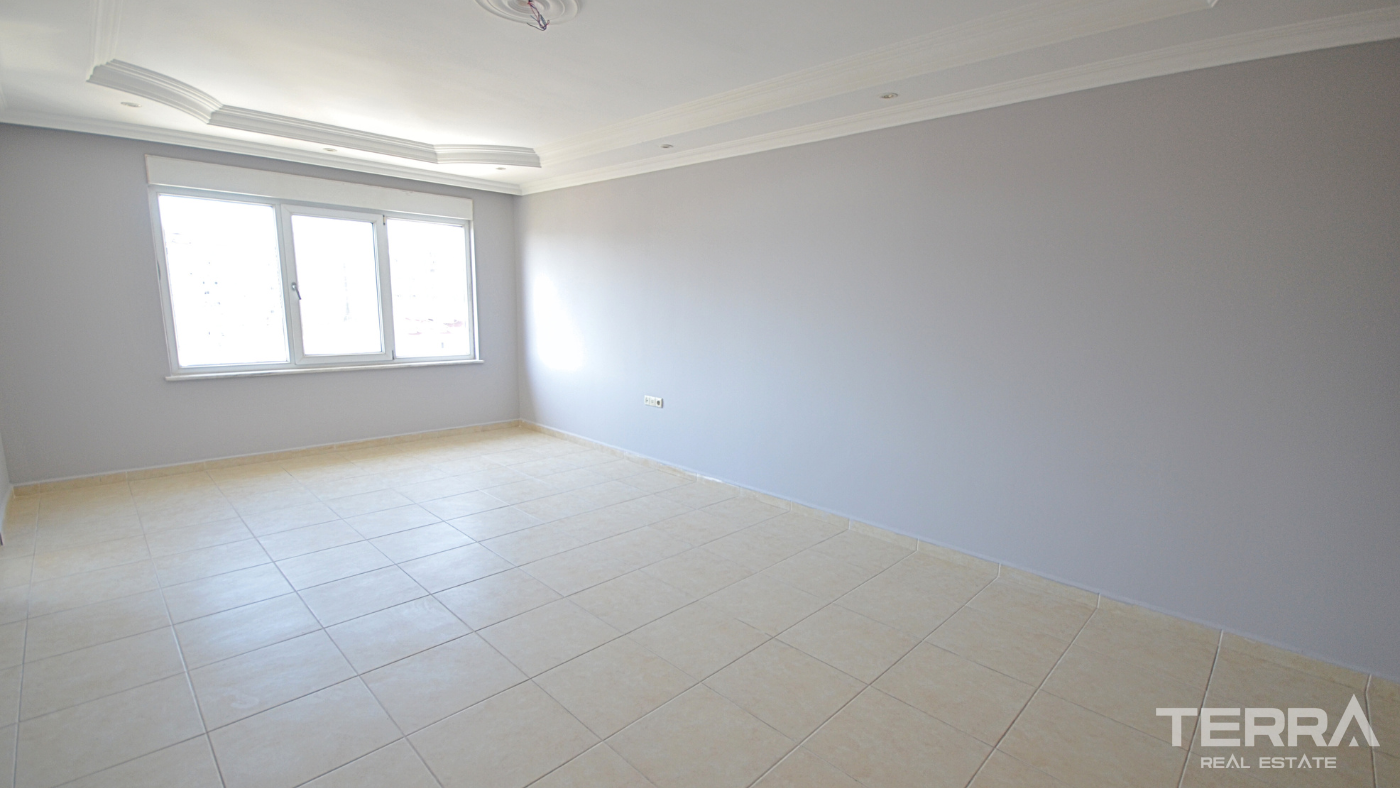 Chic Resale Three-Bedroom Duplex Flat in Lemon Garden, Cikcilli - 101783