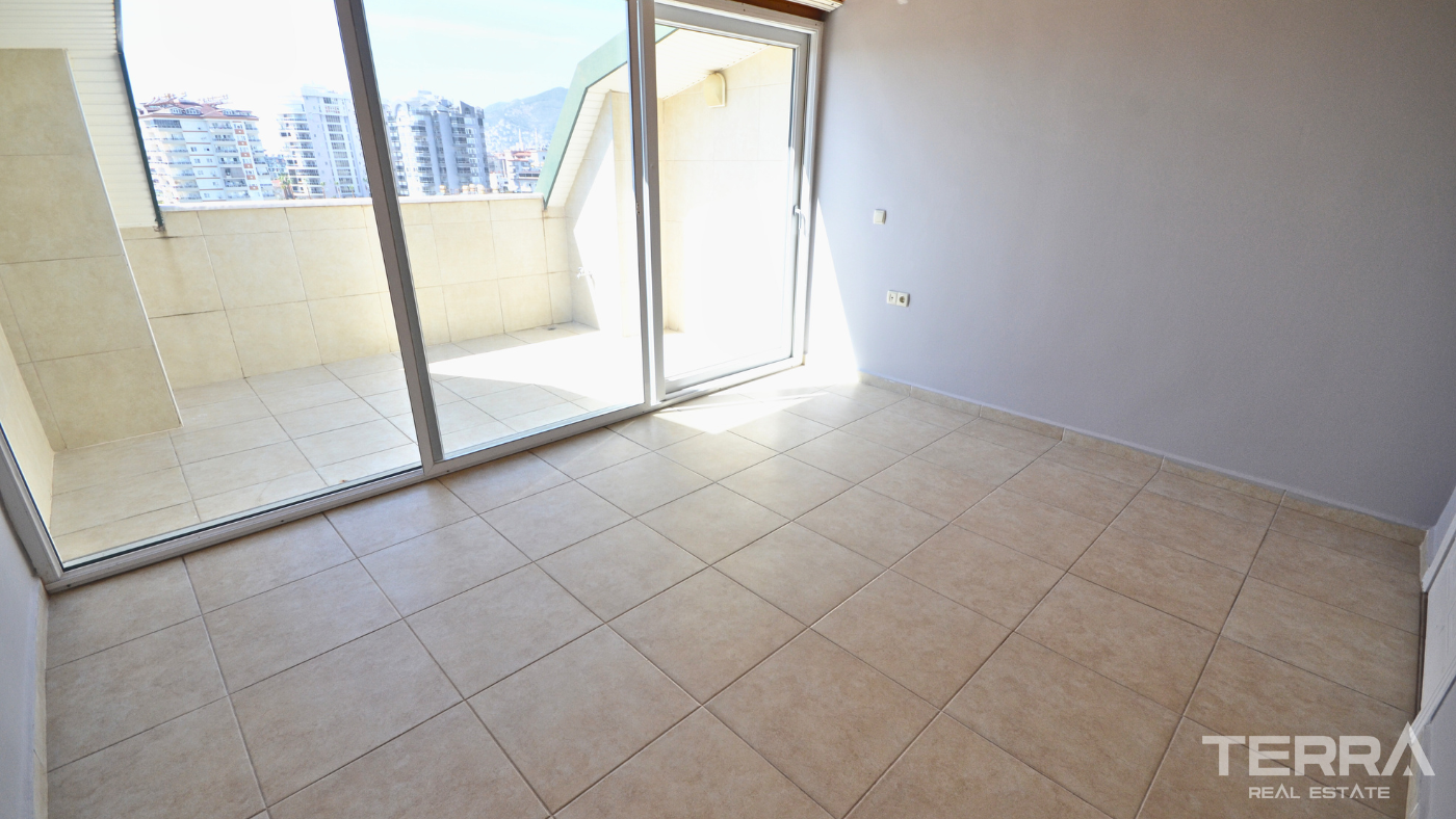 Chic Resale Three-Bedroom Duplex Flat in Lemon Garden, Cikcilli - 101787